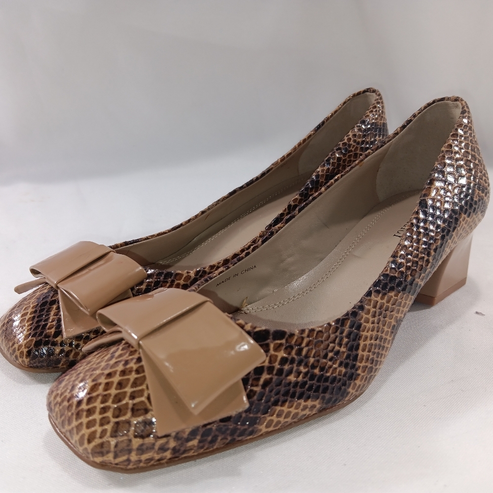Ellen Tracy Barton Snakeskin Pumps Sz 8 Patent Leather Bow Office Classic Preppy